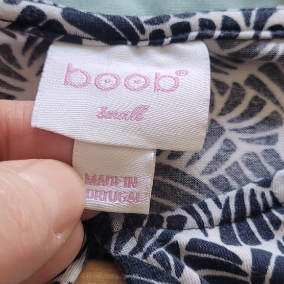 Long Sleeve Black and White Nursing Dress - Picture 4 of 8